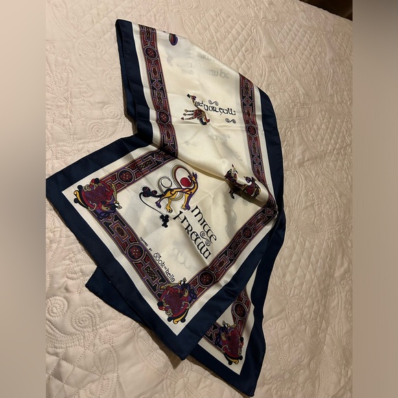 The Book of Kells Irish Scarf long 52” x 12” - Picture 4 of 7